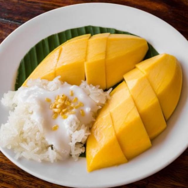 Fresh Mango with sticky rice.